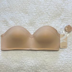 NWT All.You. LIVELY No Wire Strapless Bra (straps included) Toasted Almond 36B